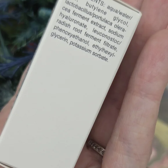 Dr Barbara Sturm Hyaluronic Serum Mini + Skin1004 Madagascar Centella Hyalu-Cica - Picture 10 of 15